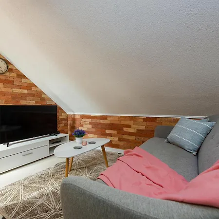 Cozy In With Sauna Casa de Férias Gračac